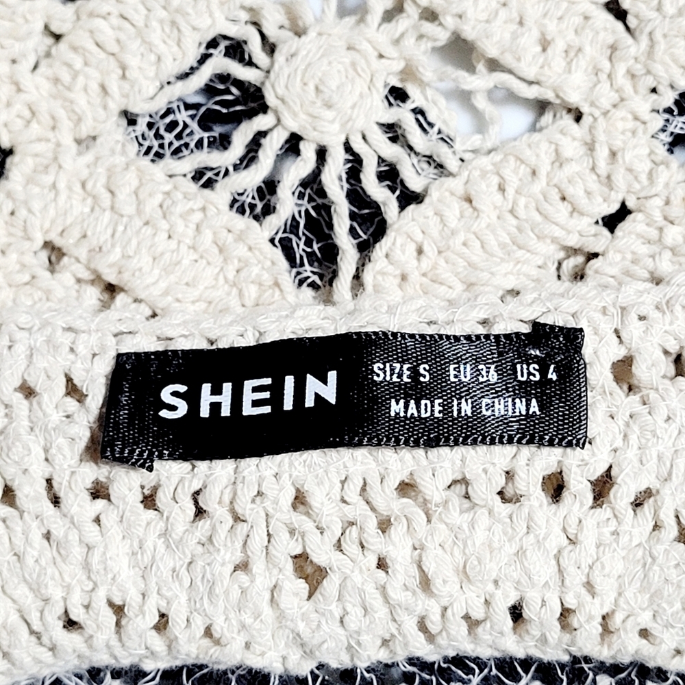 SHEIN Floral Crochet Crop Halter Top (4 / S) - Picture 5 of 8